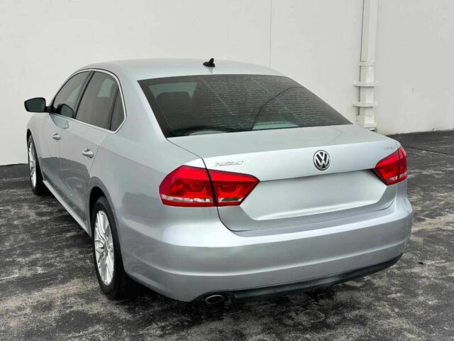 Серый Фольксваген Пассат, объемом двигателя 2 л и пробегом 74 тыс. км за 1800 $, фото 3 на Automoto.ua