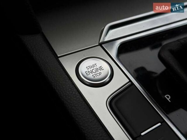 Сірий Фольксваген Пассат, об'ємом двигуна 1.97 л та пробігом 257 тис. км за 16900 $, фото 58 на Automoto.ua