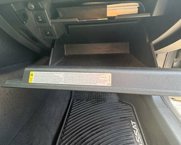 Серый Фольксваген Пассат, объемом двигателя 1.97 л и пробегом 253 тыс. км за 13500 $, фото 11 на Automoto.ua