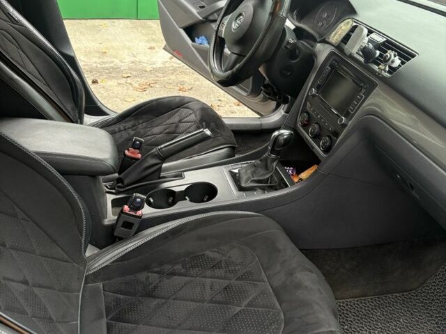 Серый Фольксваген Пассат, объемом двигателя 1.8 л и пробегом 255 тыс. км за 8500 $, фото 7 на Automoto.ua