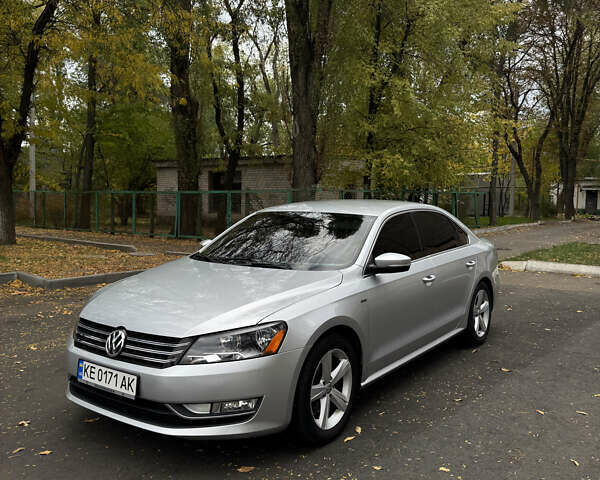 Серый Фольксваген Пассат, объемом двигателя 1.8 л и пробегом 225 тыс. км за 12000 $, фото 2 на Automoto.ua