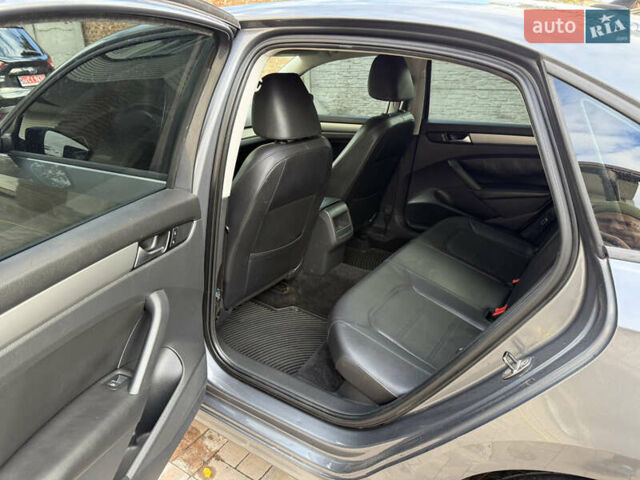 Сірий Фольксваген Пассат, об'ємом двигуна 1.8 л та пробігом 250 тис. км за 8999 $, фото 17 на Automoto.ua