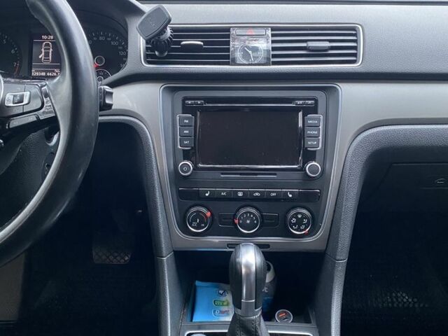 Серый Фольксваген Пассат, объемом двигателя 1.8 л и пробегом 129 тыс. км за 11500 $, фото 16 на Automoto.ua