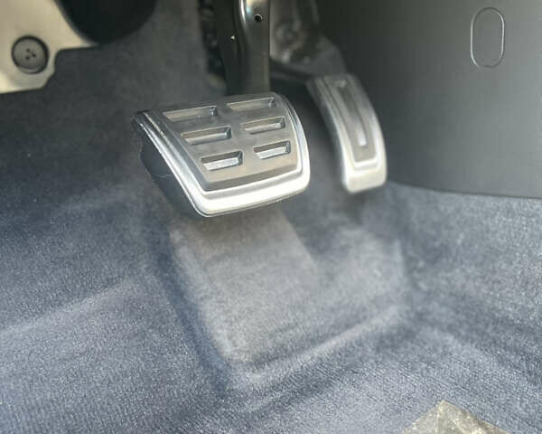 Серый Фольксваген Пассат, объемом двигателя 1.97 л и пробегом 190 тыс. км за 18700 $, фото 13 на Automoto.ua