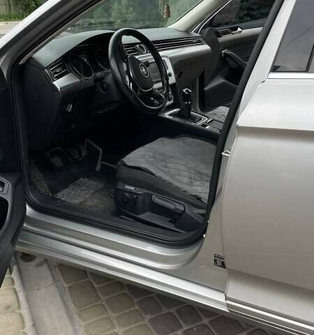 Серый Фольксваген Пассат, объемом двигателя 2 л и пробегом 240 тыс. км за 15500 $, фото 4 на Automoto.ua