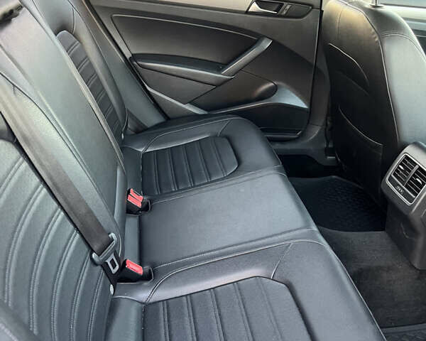 Сірий Фольксваген Пассат, об'ємом двигуна 1.78 л та пробігом 203 тис. км за 10000 $, фото 12 на Automoto.ua