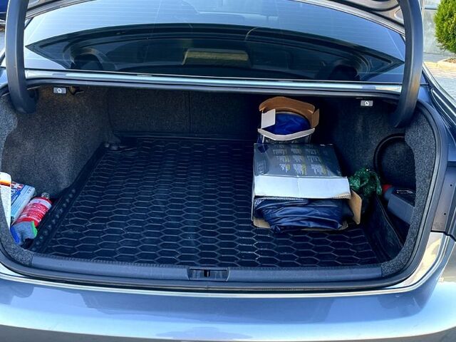 Сірий Фольксваген Пассат, об'ємом двигуна 2 л та пробігом 259 тис. км за 12400 $, фото 11 на Automoto.ua