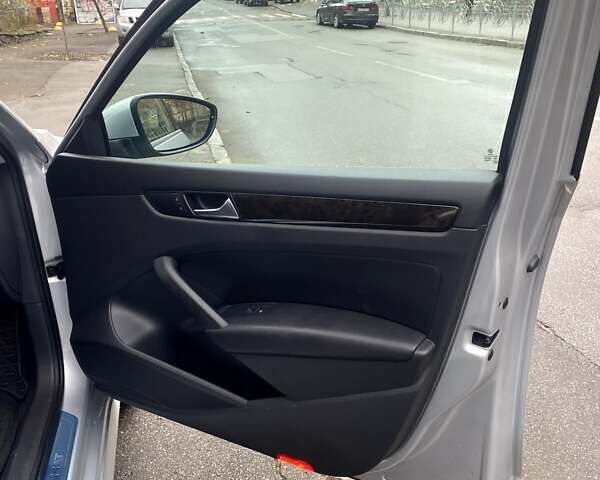 Серый Фольксваген Пассат, объемом двигателя 2 л и пробегом 52 тыс. км за 20000 $, фото 22 на Automoto.ua