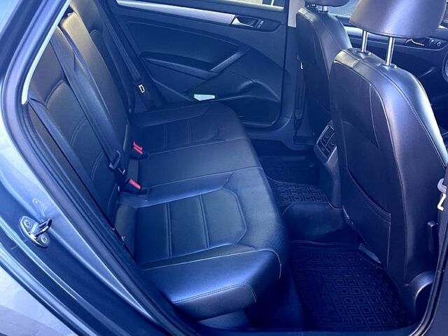 Сірий Фольксваген Пассат, об'ємом двигуна 2 л та пробігом 259 тис. км за 12400 $, фото 7 на Automoto.ua