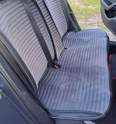 Серый Фольксваген Пассат, объемом двигателя 1.97 л и пробегом 280 тыс. км за 14800 $, фото 5 на Automoto.ua