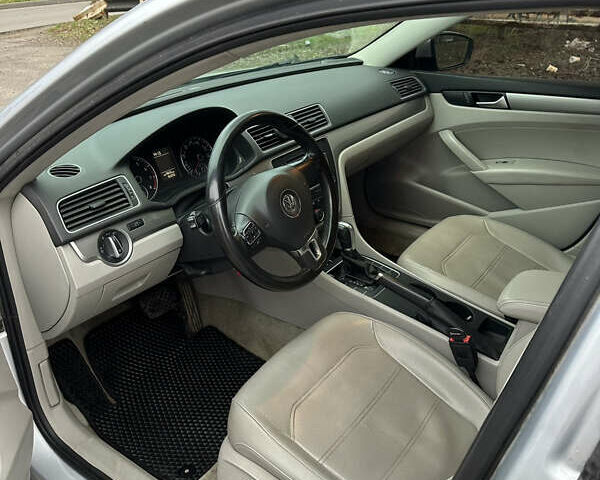 Серый Фольксваген Пассат, объемом двигателя 1.8 л и пробегом 184 тыс. км за 8800 $, фото 8 на Automoto.ua