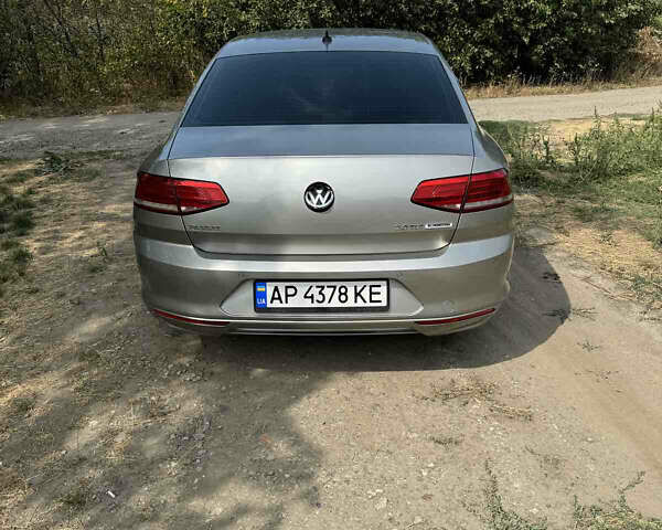 Серый Фольксваген Пассат, объемом двигателя 2 л и пробегом 260 тыс. км за 15500 $, фото 3 на Automoto.ua