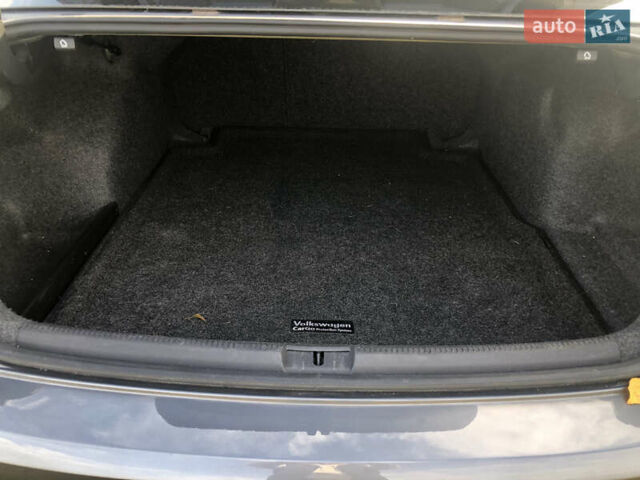 Серый Фольксваген Пассат, объемом двигателя 1.8 л и пробегом 202 тыс. км за 11500 $, фото 22 на Automoto.ua
