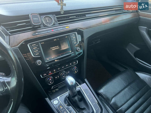 Сірий Фольксваген Пассат, об'ємом двигуна 2 л та пробігом 304 тис. км за 15300 $, фото 15 на Automoto.ua