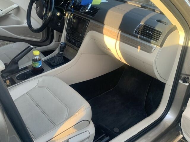 Сірий Фольксваген Пассат, об'ємом двигуна 0 л та пробігом 260 тис. км за 11600 $, фото 4 на Automoto.ua