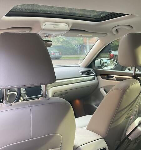 Серый Фольксваген Пассат, объемом двигателя 1.8 л и пробегом 160 тыс. км за 12000 $, фото 8 на Automoto.ua