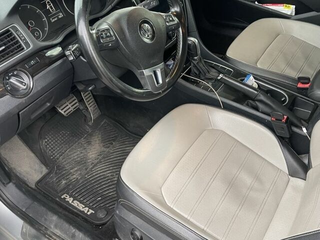 Серый Фольксваген Пассат, объемом двигателя 1.8 л и пробегом 3 тыс. км за 9200 $, фото 2 на Automoto.ua