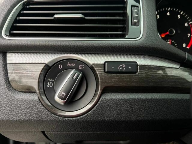 Серый Фольксваген Пассат, объемом двигателя 1.8 л и пробегом 173 тыс. км за 13300 $, фото 13 на Automoto.ua