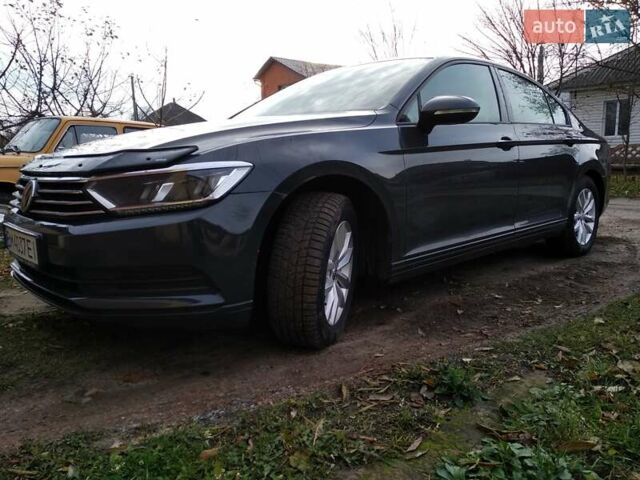 Серый Фольксваген Пассат, объемом двигателя 1.97 л и пробегом 256 тыс. км за 13500 $, фото 2 на Automoto.ua