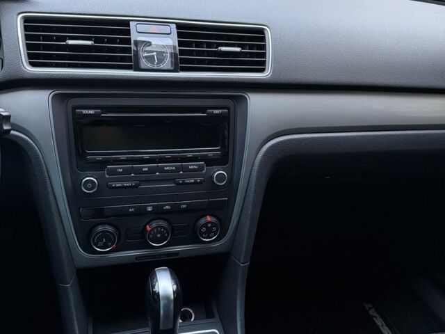 Сірий Фольксваген Пассат, об'ємом двигуна 1.8 л та пробігом 200 тис. км за 8500 $, фото 6 на Automoto.ua