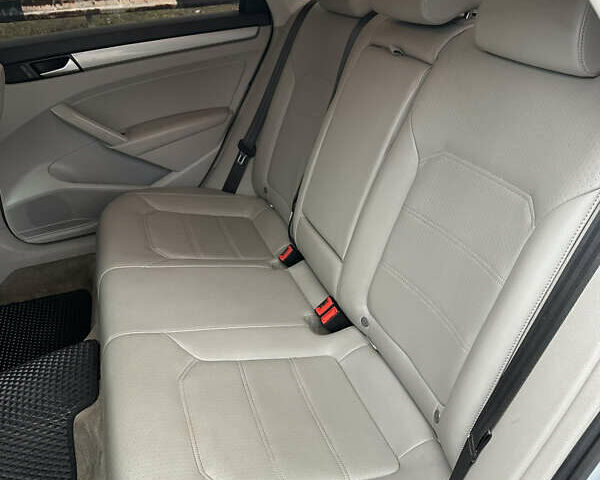 Серый Фольксваген Пассат, объемом двигателя 1.8 л и пробегом 184 тыс. км за 8800 $, фото 10 на Automoto.ua