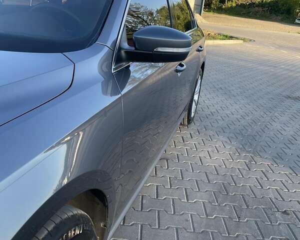 Серый Фольксваген Пассат, объемом двигателя 2 л и пробегом 259 тыс. км за 12400 $, фото 2 на Automoto.ua