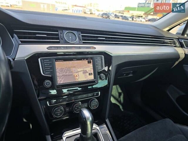 Сірий Фольксваген Пассат, об'ємом двигуна 1.78 л та пробігом 128 тис. км за 16900 $, фото 6 на Automoto.ua