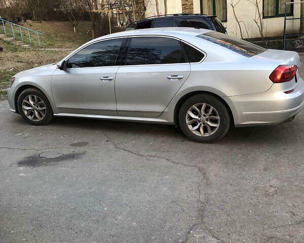 Серый Фольксваген Пассат, объемом двигателя 1.8 л и пробегом 147 тыс. км за 11500 $, фото 3 на Automoto.ua