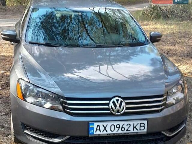 Серый Фольксваген Пассат, объемом двигателя 1.8 л и пробегом 210 тыс. км за 9500 $, фото 4 на Automoto.ua