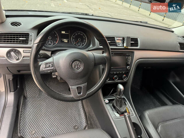 Сірий Фольксваген Пассат, об'ємом двигуна 1.8 л та пробігом 172 тис. км за 11000 $, фото 15 на Automoto.ua