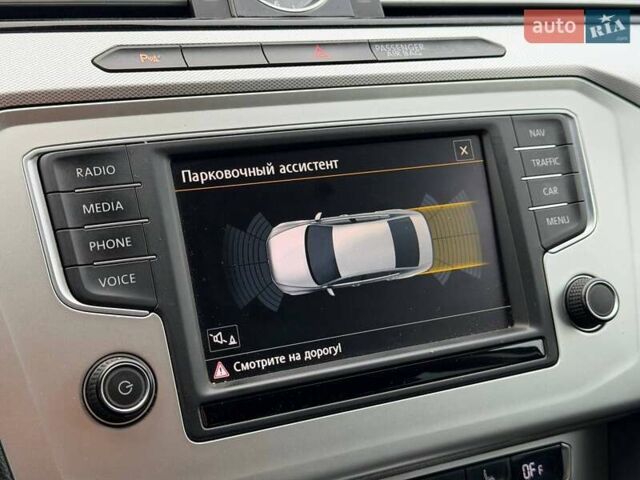 Сірий Фольксваген Пассат, об'ємом двигуна 1.97 л та пробігом 257 тис. км за 16900 $, фото 56 на Automoto.ua