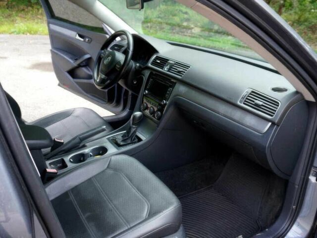 Сірий Фольксваген Пассат, об'ємом двигуна 1.8 л та пробігом 75 тис. км за 7300 $, фото 8 на Automoto.ua