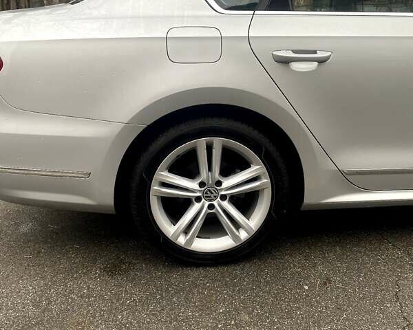 Серый Фольксваген Пассат, объемом двигателя 2 л и пробегом 52 тыс. км за 20000 $, фото 4 на Automoto.ua