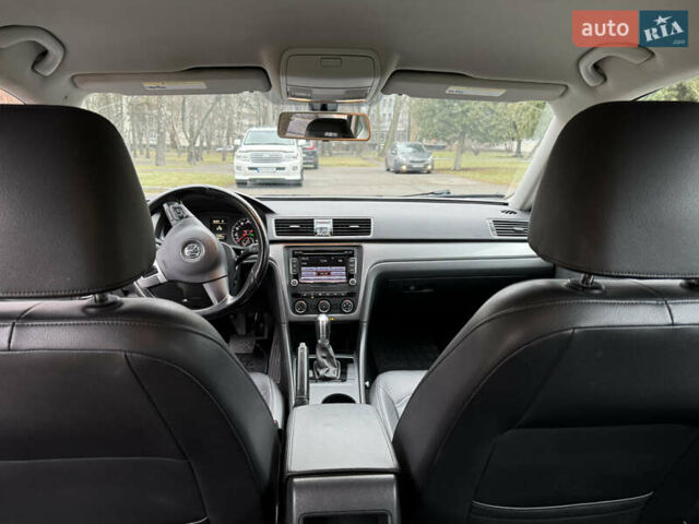 Сірий Фольксваген Пассат, об'ємом двигуна 1.8 л та пробігом 170 тис. км за 10000 $, фото 5 на Automoto.ua