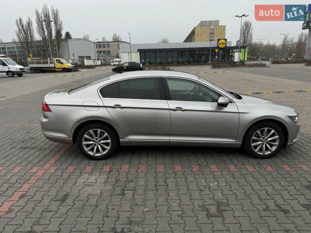 Серый Фольксваген Пассат, объемом двигателя 1.8 л и пробегом 175 тыс. км за 16300 $, фото 3 на Automoto.ua