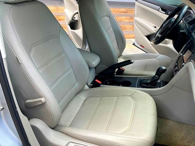 Сірий Фольксваген Пассат, об'ємом двигуна 1.8 л та пробігом 150 тис. км за 9600 $, фото 11 на Automoto.ua