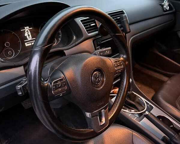 Сірий Фольксваген Пассат, об'ємом двигуна 1.97 л та пробігом 233 тис. км за 11500 $, фото 7 на Automoto.ua