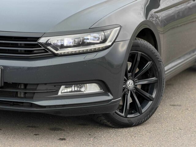 Серый Фольксваген Пассат, объемом двигателя 2 л и пробегом 257 тыс. км за 16900 $, фото 2 на Automoto.ua