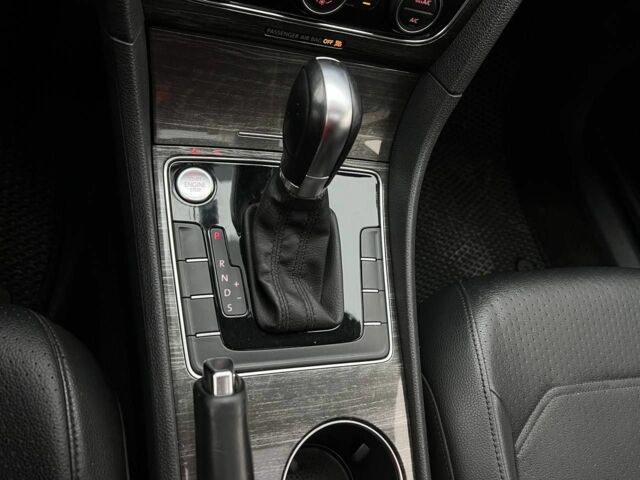 Серый Фольксваген Пассат, объемом двигателя 1.8 л и пробегом 173 тыс. км за 13300 $, фото 12 на Automoto.ua