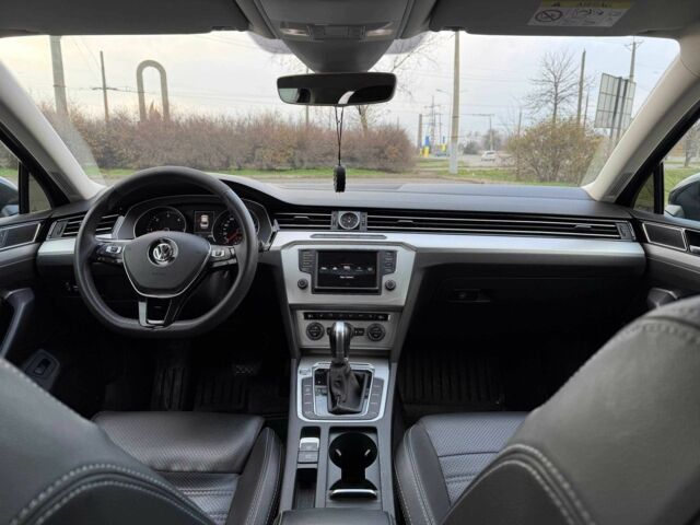 Серый Фольксваген Пассат, объемом двигателя 2 л и пробегом 257 тыс. км за 16900 $, фото 18 на Automoto.ua