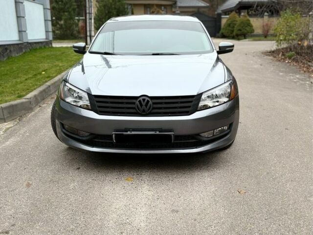 Серый Фольксваген Пассат, объемом двигателя 1.8 л и пробегом 255 тыс. км за 8500 $, фото 3 на Automoto.ua