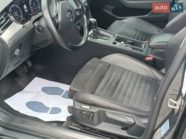 Серый Фольксваген Пассат, объемом двигателя 1.97 л и пробегом 290 тыс. км за 17500 $, фото 29 на Automoto.ua