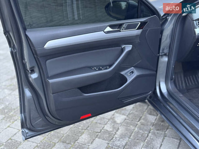 Серый Фольксваген Пассат, объемом двигателя 2 л и пробегом 264 тыс. км за 15850 $, фото 20 на Automoto.ua