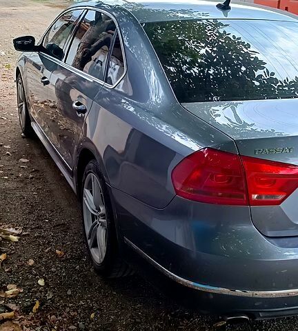 Серый Фольксваген Пассат, объемом двигателя 1.8 л и пробегом 114 тыс. км за 12000 $, фото 4 на Automoto.ua