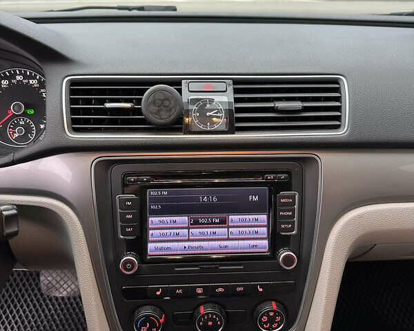 Серый Фольксваген Пассат, объемом двигателя 1.8 л и пробегом 184 тыс. км за 8800 $, фото 13 на Automoto.ua