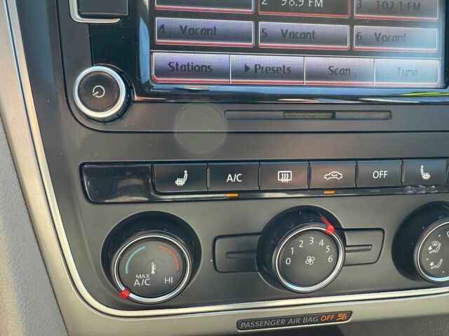 Серый Фольксваген Пассат, объемом двигателя 1.8 л и пробегом 71 тыс. км за 2150 $, фото 6 на Automoto.ua