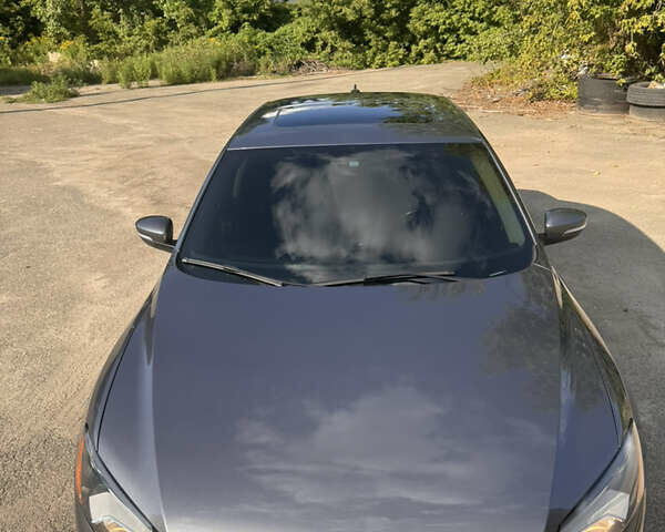 Серый Фольксваген Пассат, объемом двигателя 1.97 л и пробегом 253 тыс. км за 13500 $, фото 4 на Automoto.ua