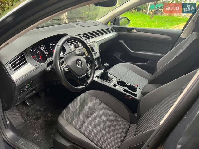 Серый Фольксваген Пассат, объемом двигателя 1.4 л и пробегом 160 тыс. км за 10600 $, фото 3 на Automoto.ua