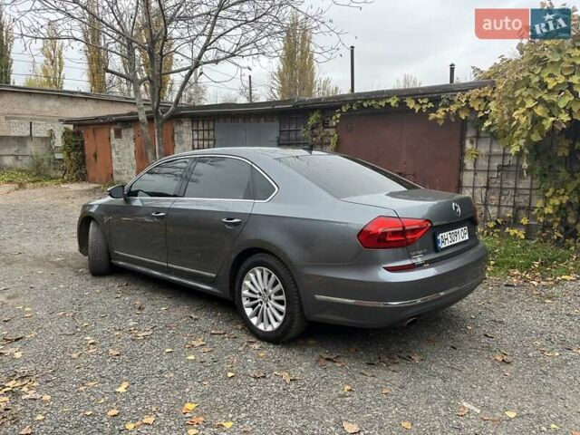 Сірий Фольксваген Пассат, об'ємом двигуна 1.8 л та пробігом 173 тис. км за 13800 $, фото 7 на Automoto.ua
