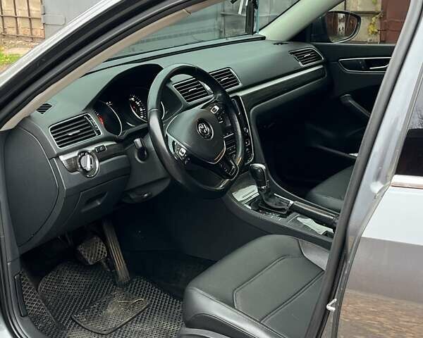 Сірий Фольксваген Пассат, об'ємом двигуна 1.8 л та пробігом 173 тис. км за 13800 $, фото 14 на Automoto.ua